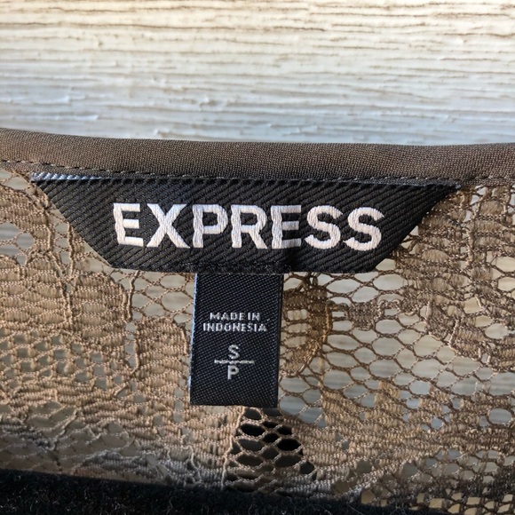 Express top 💚 - Picture 2 of 4